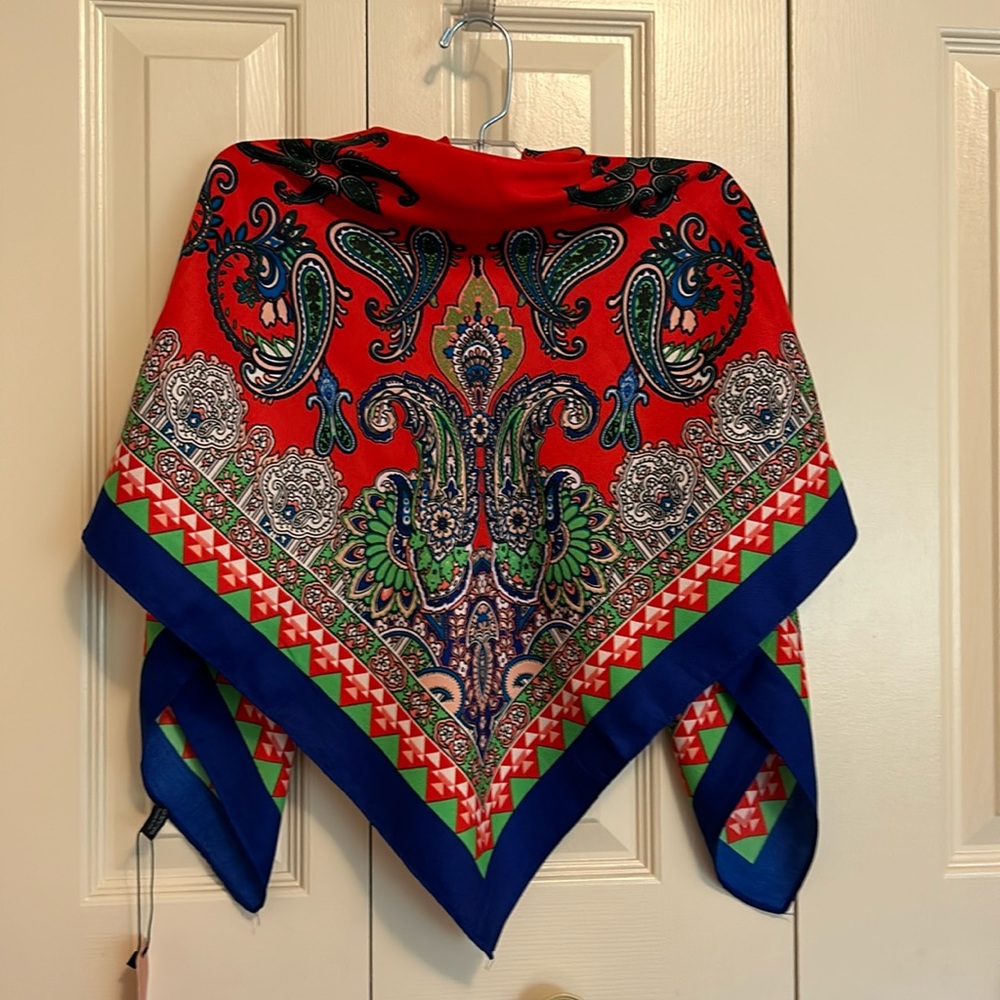NWT square scarf 100% wool